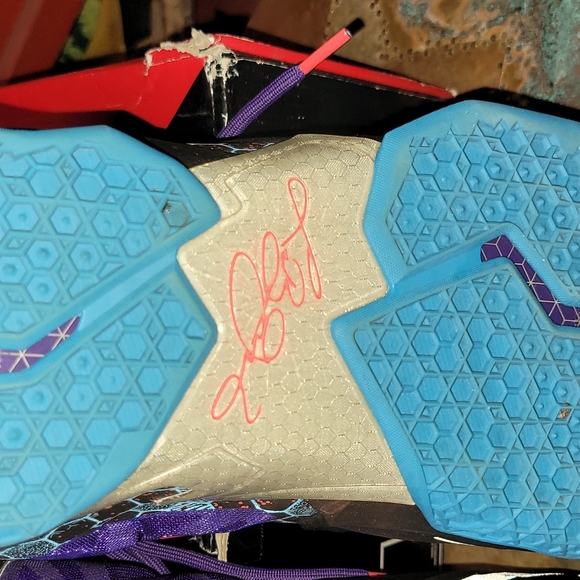 2014. Lebron XI. Size 14. Charlotte hornet colorway. With original box. Worn 1 - Picture 14 of 16